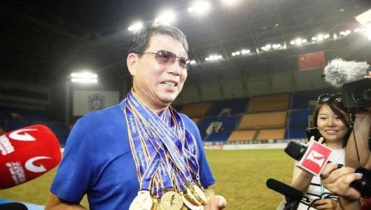 桃李芳香回母校!徐根宝重返北体大获聘声望院长