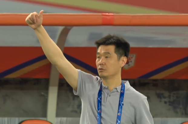 李霄鹏:没能取获胜利很遗憾,换佩莱是由于他腿不舒服